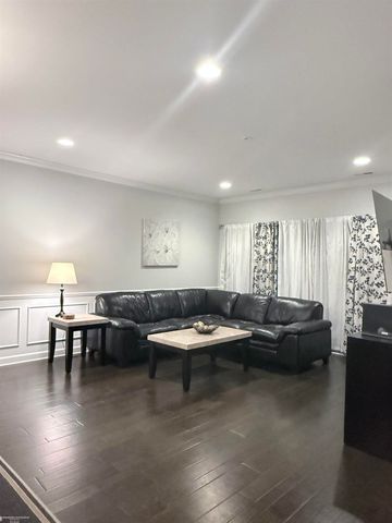 5531 Arbor Chase Drive, Ann Arbor, MI 48103