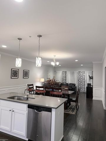5531 Arbor Chase Drive, Ann Arbor, MI 48103