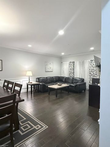 5531 Arbor Chase Drive, Ann Arbor, MI 48103