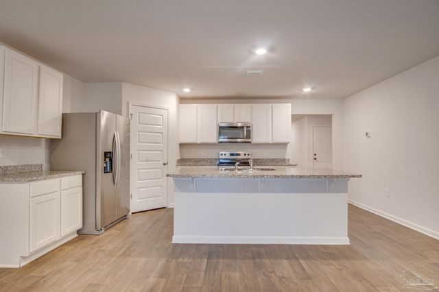 7408 Oak Lake Blvd, Pensacola, FL 32526