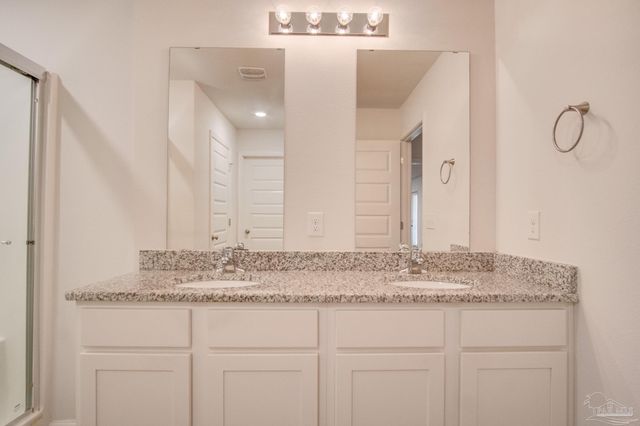 7408 Oak Lake Blvd, Pensacola, FL 32526