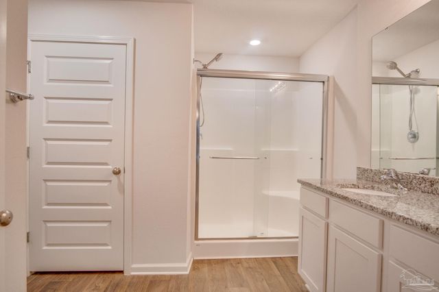 7408 Oak Lake Blvd, Pensacola, FL 32526