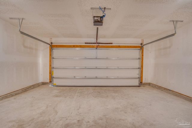 7408 Oak Lake Blvd, Pensacola, FL 32526