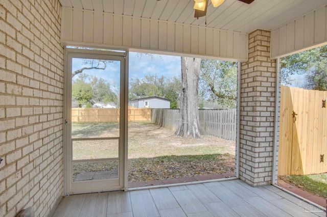 7408 Oak Lake Blvd, Pensacola, FL 32526