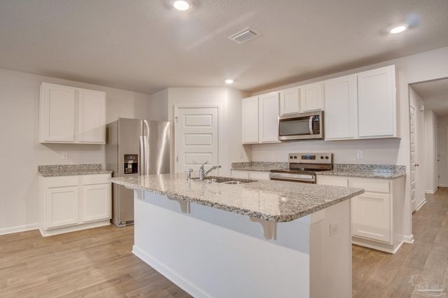 7408 Oak Lake Blvd, Pensacola, FL 32526