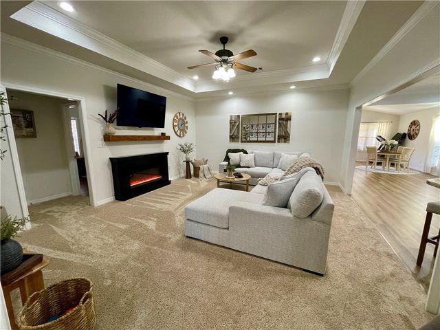 126 Salmon Lane, Russellville, AR 72802