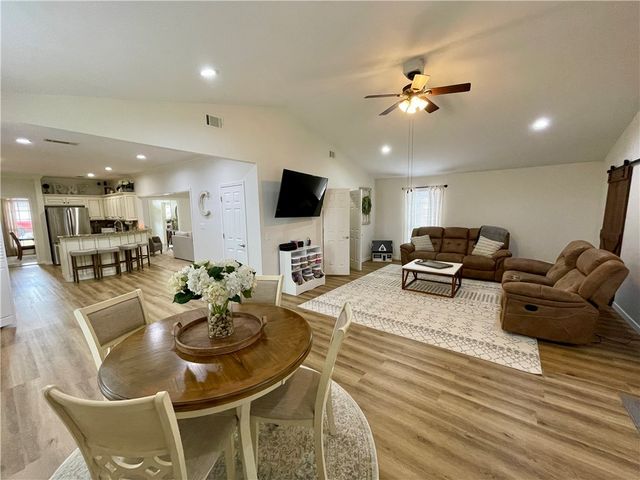 126 Salmon Lane, Russellville, AR 72802