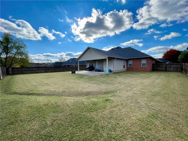 126 Salmon Lane, Russellville, AR 72802