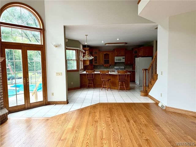 9239 Carpenter Road, Eden, NY 14057