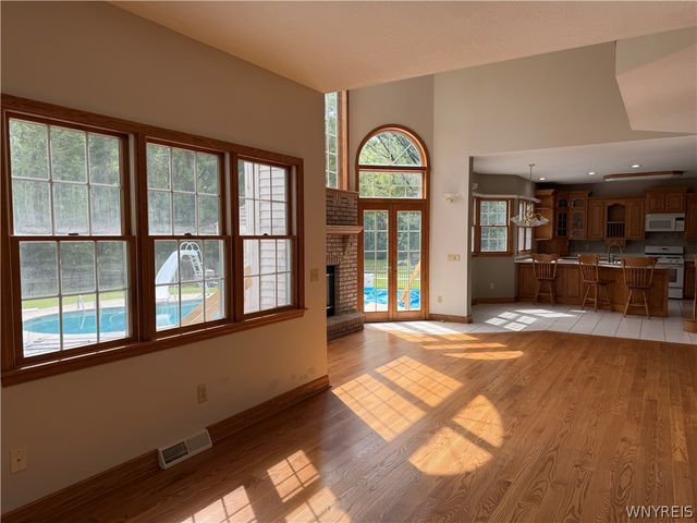 9239 Carpenter Road, Eden, NY 14057