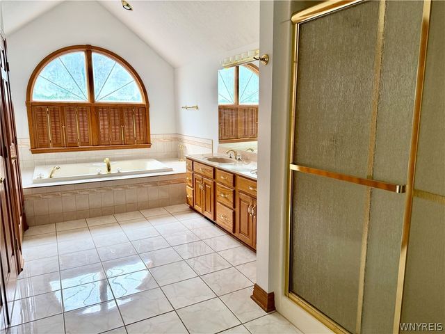 9239 Carpenter Road, Eden, NY 14057