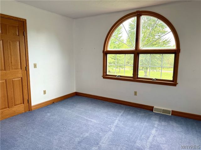 9239 Carpenter Road, Eden, NY 14057