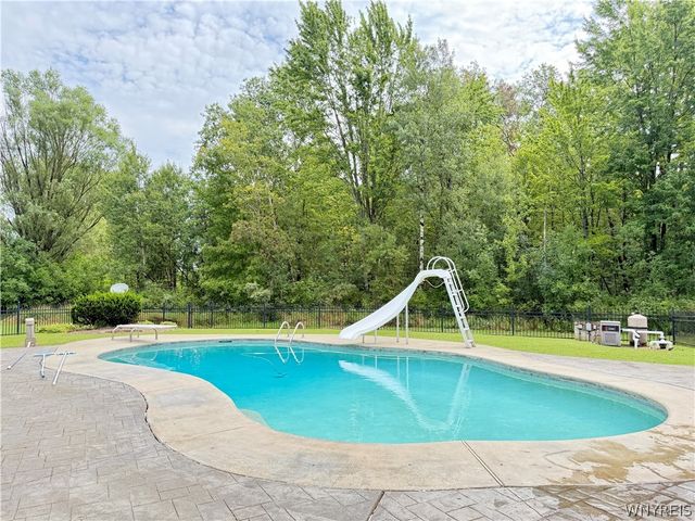 9239 Carpenter Road, Eden, NY 14057