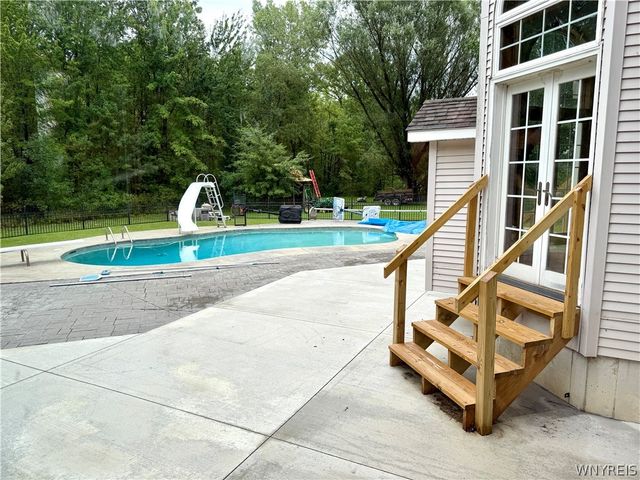 9239 Carpenter Road, Eden, NY 14057