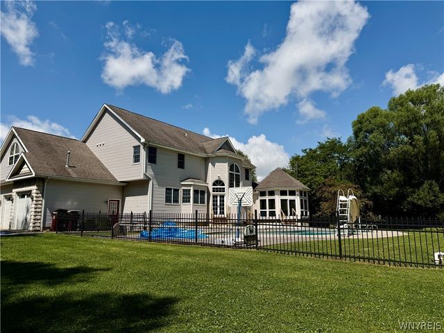 9239 Carpenter Road, Eden, NY 14057