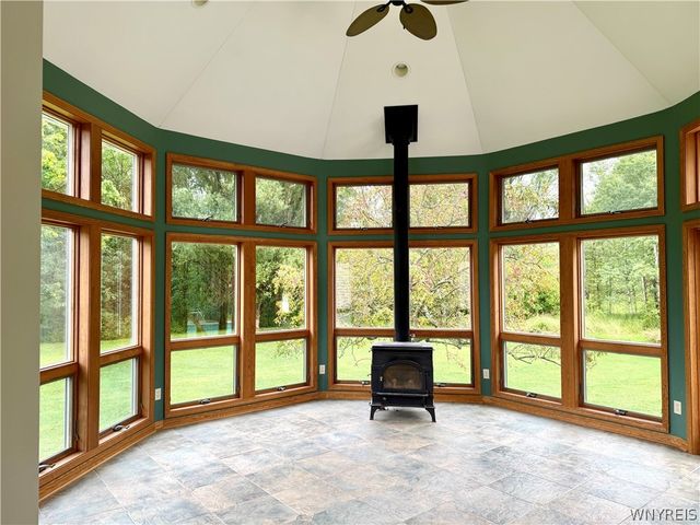 9239 Carpenter Road, Eden, NY 14057
