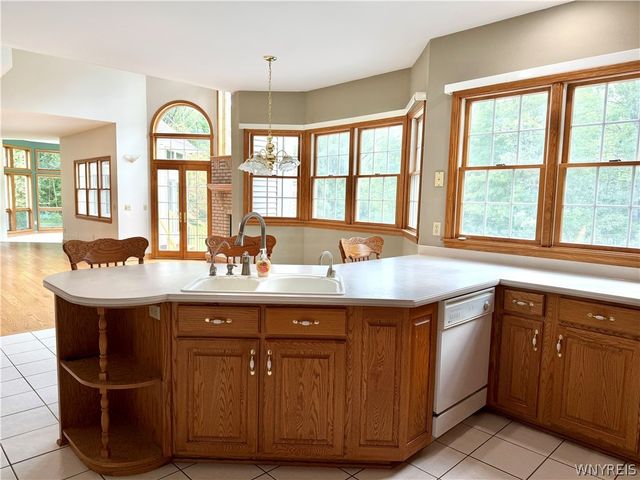 9239 Carpenter Road, Eden, NY 14057