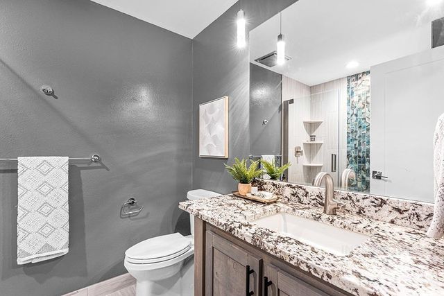 670 S Berwick Dr, Boise, ID 83706