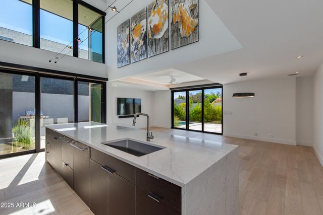 1333 E POMELO GROVE Lane, Phoenix, AZ 85014