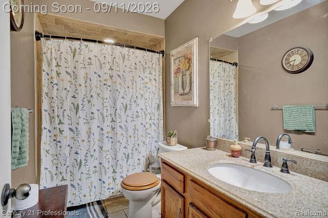 48518 Wheatfield Street, Chesterfield Township, MI 48051