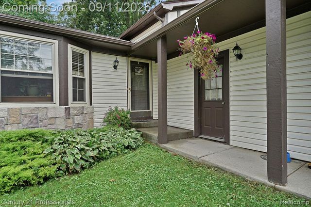 48518 Wheatfield Street, Chesterfield Township, MI 48051