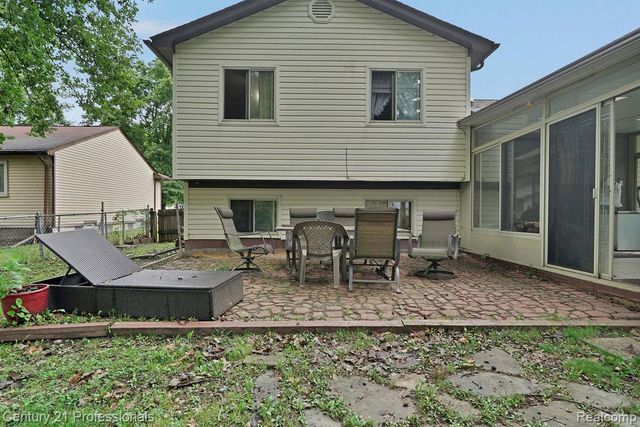48518 Wheatfield Street, Chesterfield Township, MI 48051