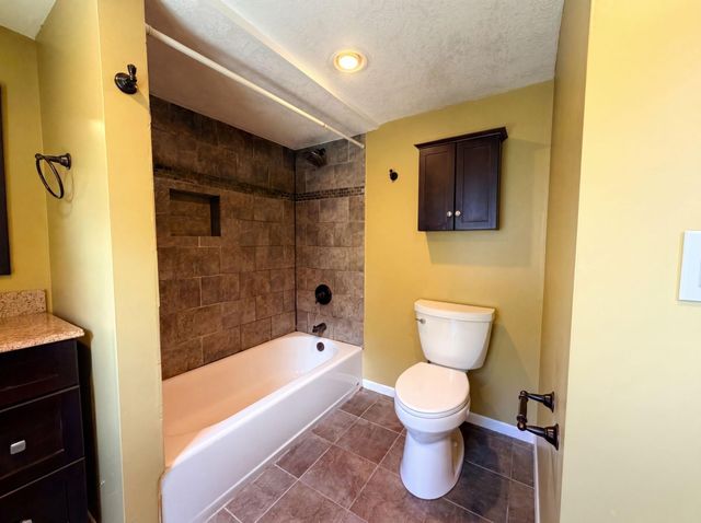 18220 Duck Lake Trail, Eden Prairie, MN 55346