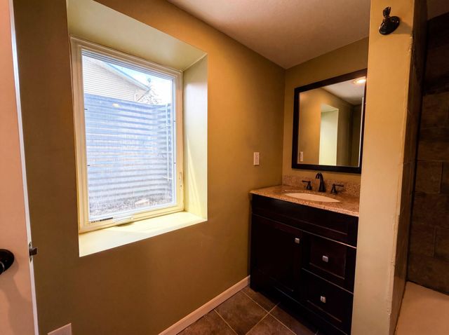 18220 Duck Lake Trail, Eden Prairie, MN 55346