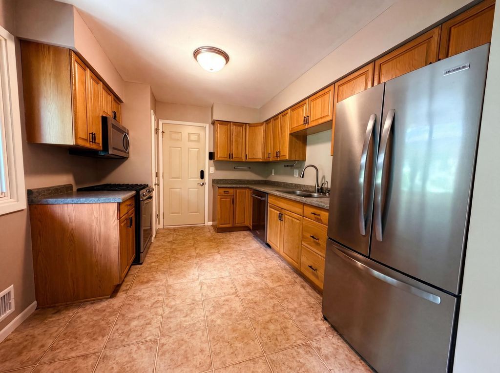 18220 Duck Lake Trail, Eden Prairie, MN 55346 — photo 2