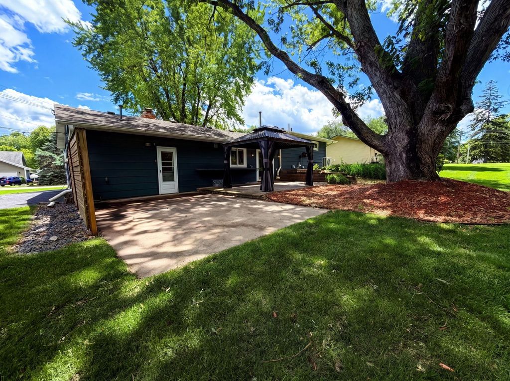 18220 Duck Lake Trail, Eden Prairie, MN 55346 — photo 5