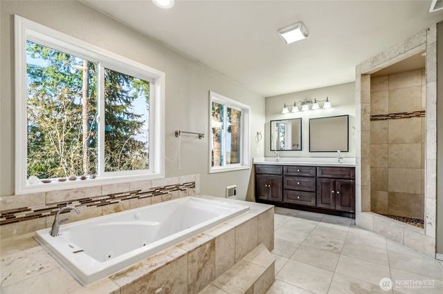 558 SW 298th Street, Federal Way, WA 98023