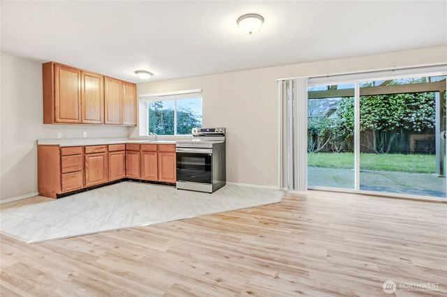 558 SW 298th Street, Federal Way, WA 98023