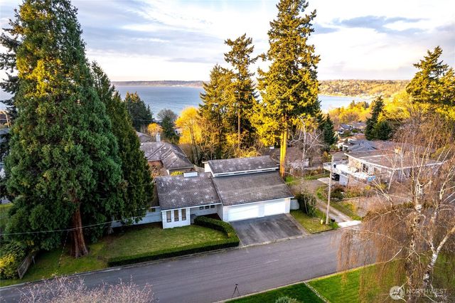 558 SW 298th Street, Federal Way, WA 98023