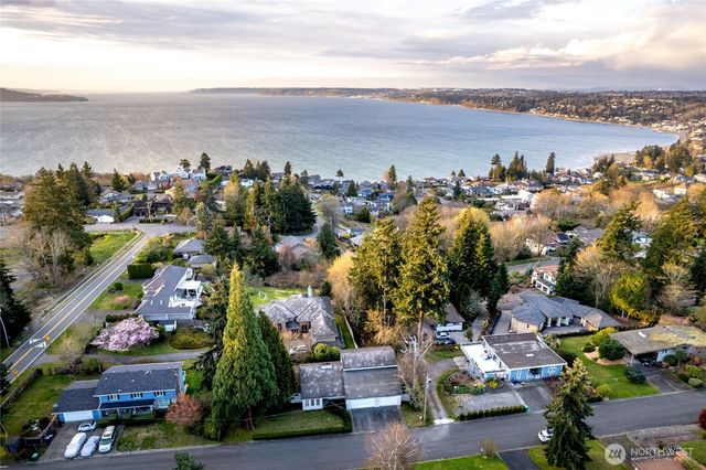 558 SW 298th Street, Federal Way, WA 98023