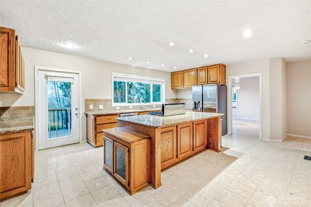 558 SW 298th Street, Federal Way, WA 98023