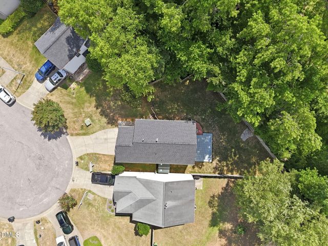157 Lacombe Court, Holly Springs, NC 27540