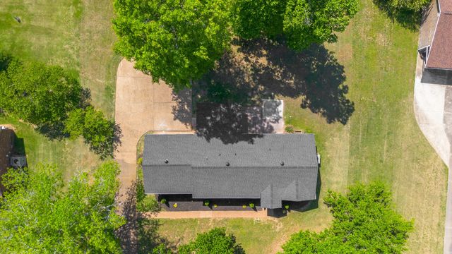 310 Lisa Ln, Gallatin, TN 37066