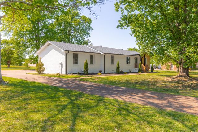 310 Lisa Ln, Gallatin, TN 37066