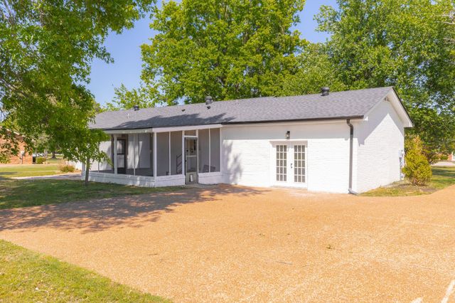 310 Lisa Ln, Gallatin, TN 37066