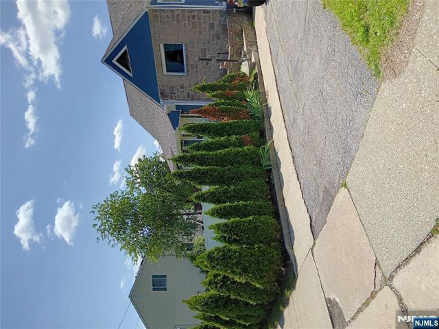 100 Knapp Place, Englewood, NJ 07631