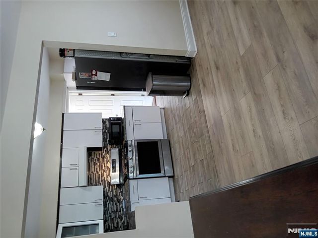 100 Knapp Place, Englewood, NJ 07631