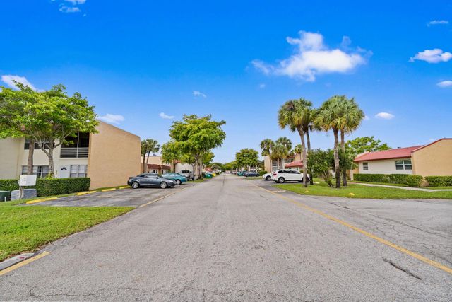 132 Lake Carol Drive, West Palm Beach, FL 33411