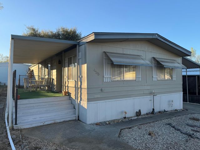 458 Balsawood Drive, Redding, CA 96003