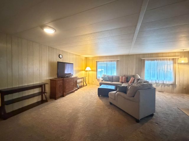 458 Balsawood Drive, Redding, CA 96003