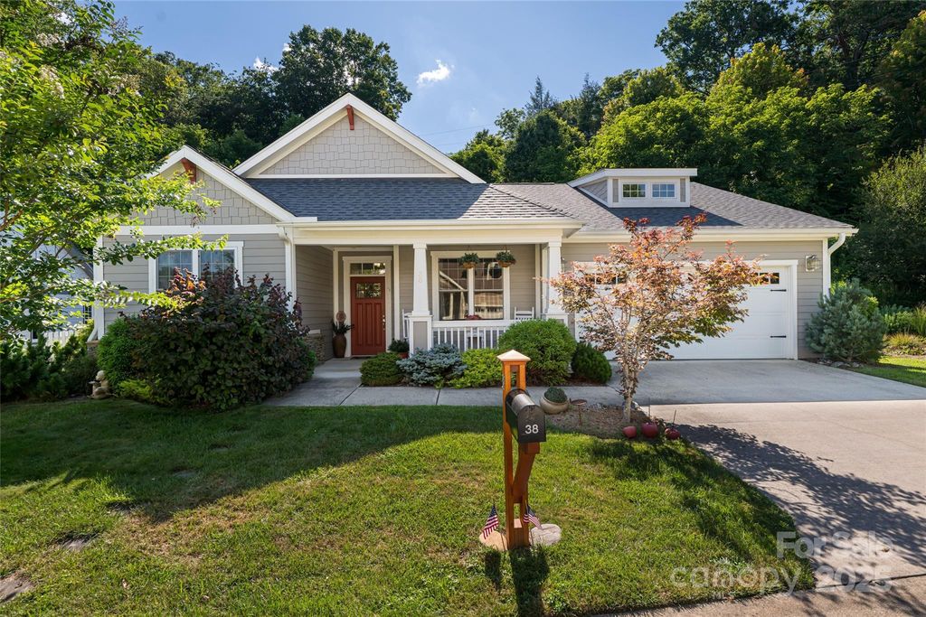 38 Pinebrook Club Drive, Asheville, NC 28804