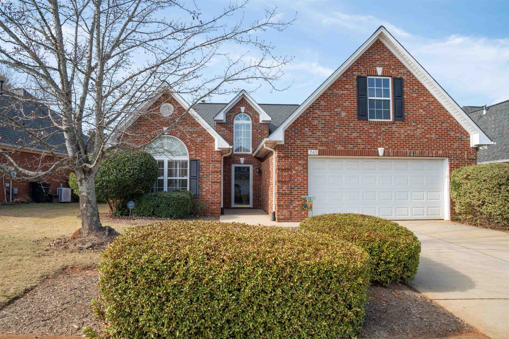 743 Lanyon Lane, Spartanburg, SC 29301