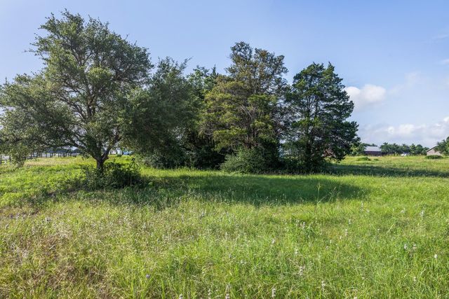 109 Compound Lane, Round Top, TX 78954