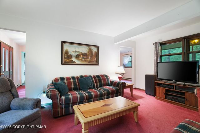 1585 Starry Lane, Chestnuthill Twp, PA 18330