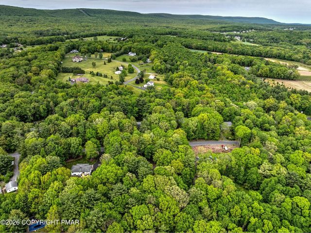 1585 Starry Lane, Chestnuthill Twp, PA 18330