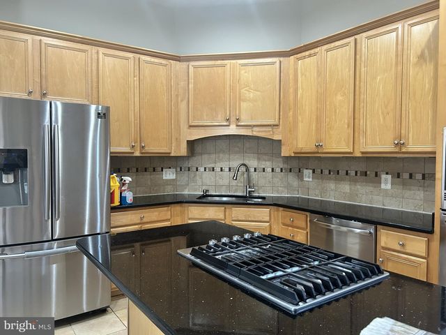 42997 KENNERLY TER, Ashburn, VA 20148